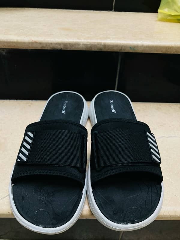 x touch slipper ( used only 4 days) size 44 4