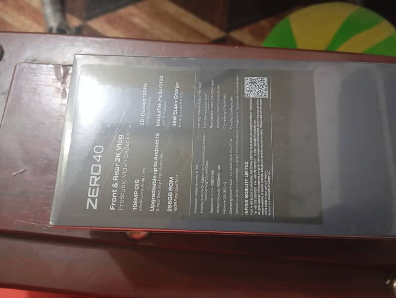 Infinix zero 40 (Pack Phone) 1