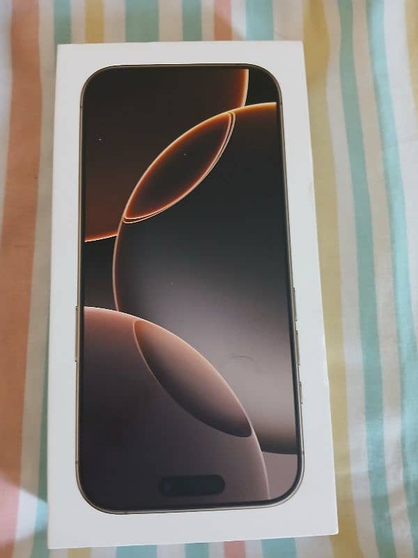 iPhone 16 Pro Desert Titanium 0