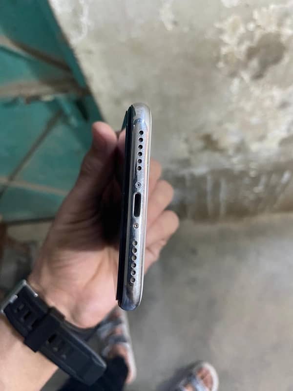 Iphone x 256gb pta Approved face id failed 4