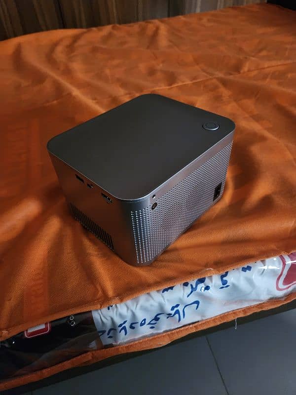 Projector HY 350 2