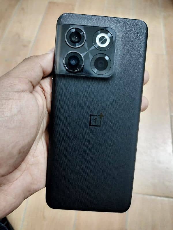 OnePlus 10t 1