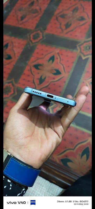 vivo x70 pro 10 by 10 all ok good camera 2