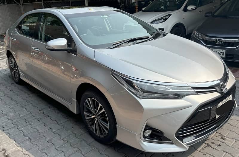 Toyota Corolla Altis Grande X 1.8 black interior 2021 1