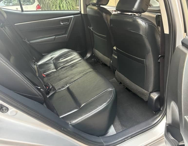 Toyota Corolla Altis Grande X 1.8 black interior 2021 8