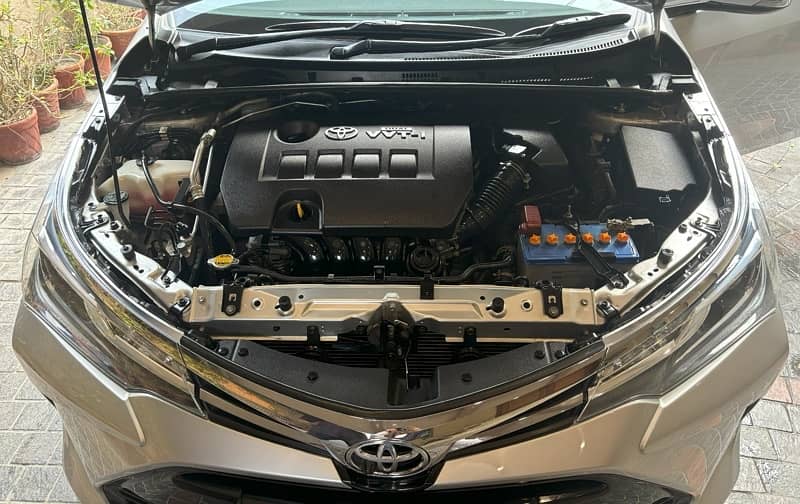 Toyota Corolla Altis Grande X 1.8 black interior 2021 9