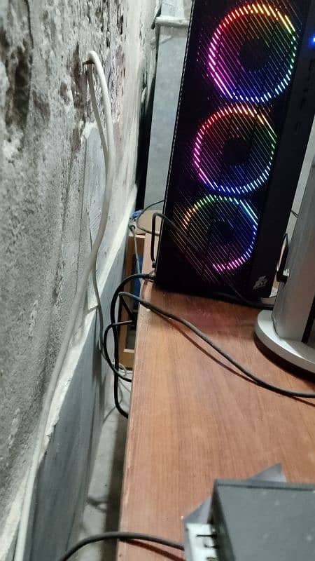 Gaming PC with 30 inches lcd For sale ( exchange possible with laptop) 4