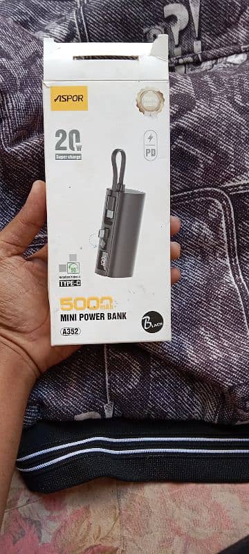 Mini portable powerbank 4