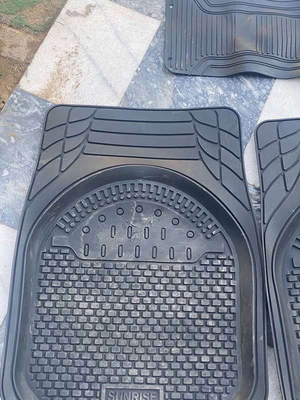 SUNRISE Universal Car Mats Rubber Used 3