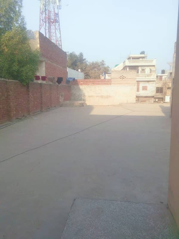 10 MARLA UPPER PORTION FOR RENT IN FAROOQ COLONY NEAR WALTON ROAD 6