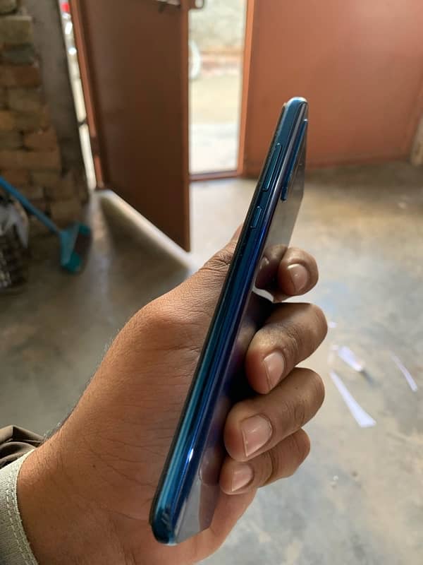 huawei y8p 6/128 mobile in good condition 3