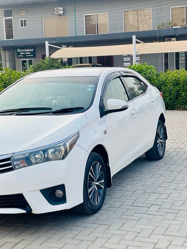 Toyota Corolla Altis 2016 1