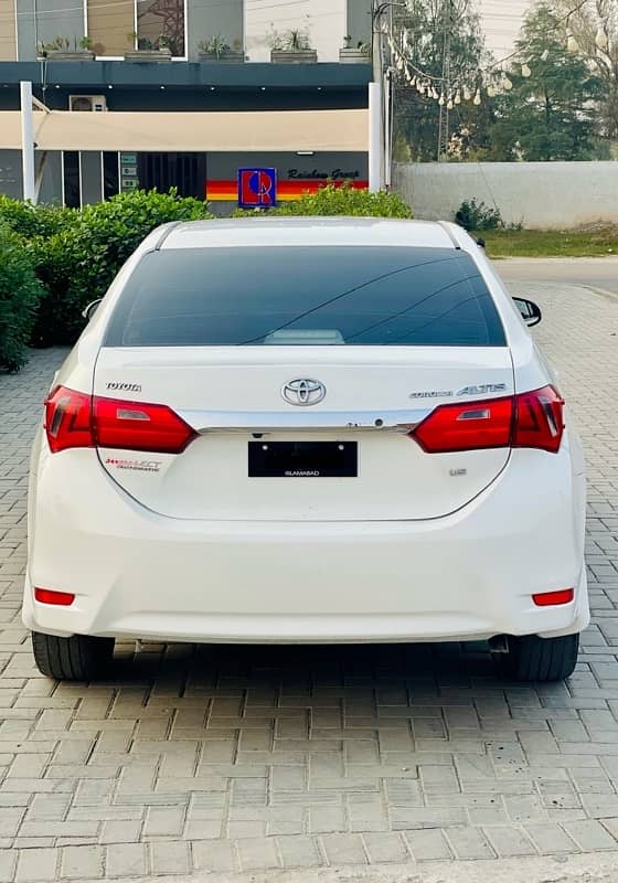 Toyota Corolla Altis 2016 4