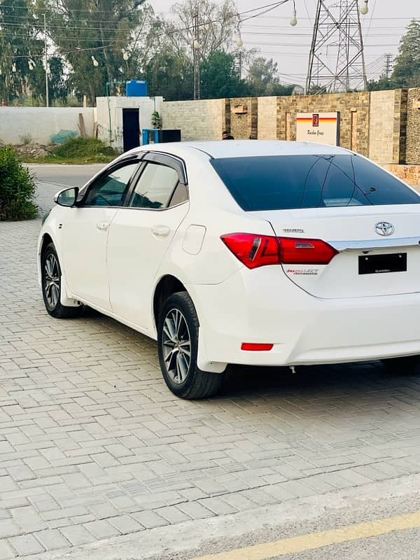 Toyota Corolla Altis 2016 5