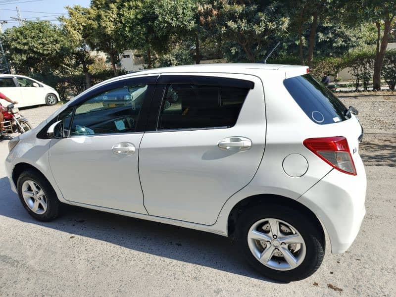 Toyota Vitz 2011 8