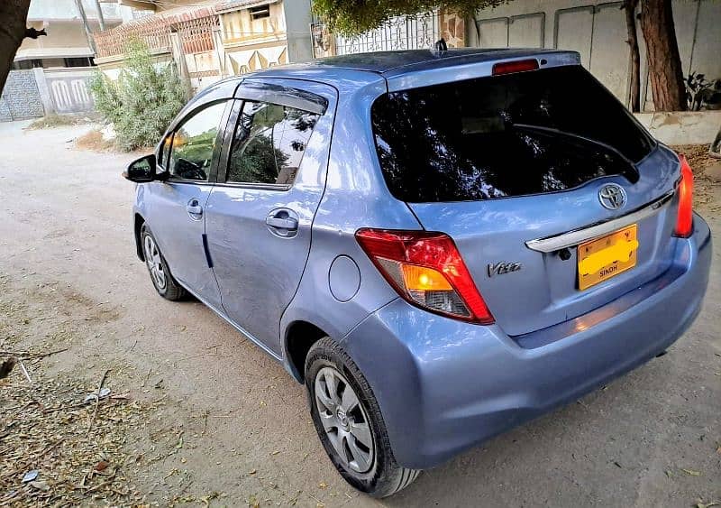 Toyota Vitz 2013 4