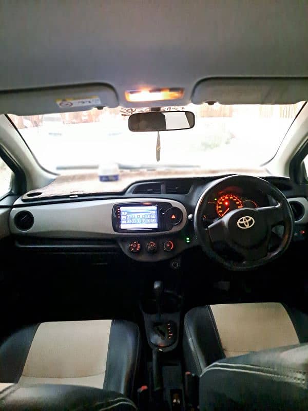 Toyota Vitz 2013 18