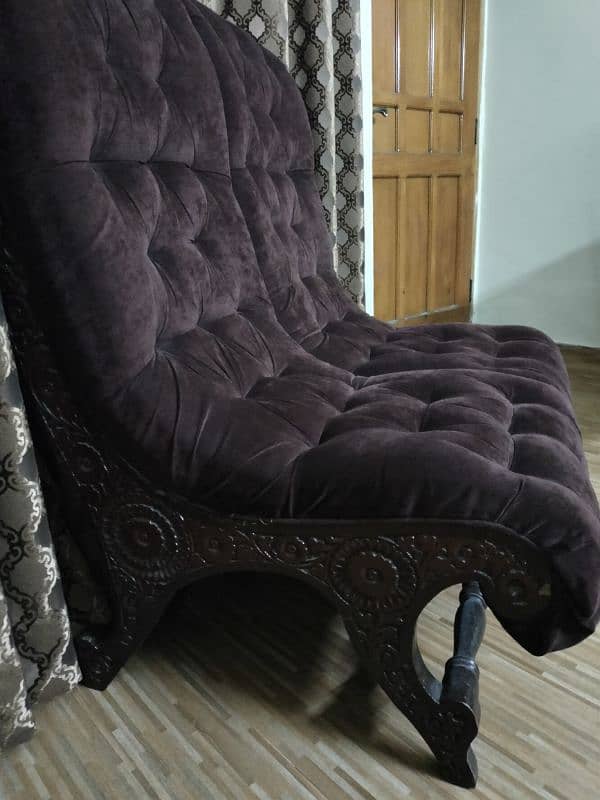 bedroom chairs in good condition 2