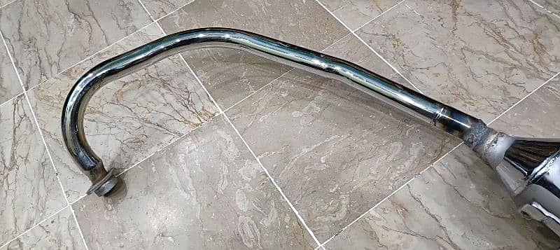 Yamaha ybr 125 2017 original Exhaust 4