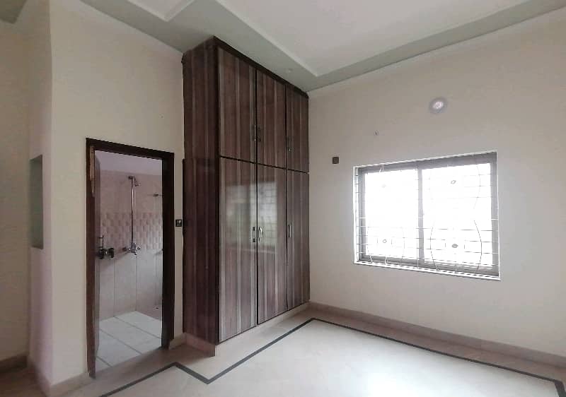 Lower Portion Sized 10 Marla Is Available For rent In Marghzar Officers Colony 8