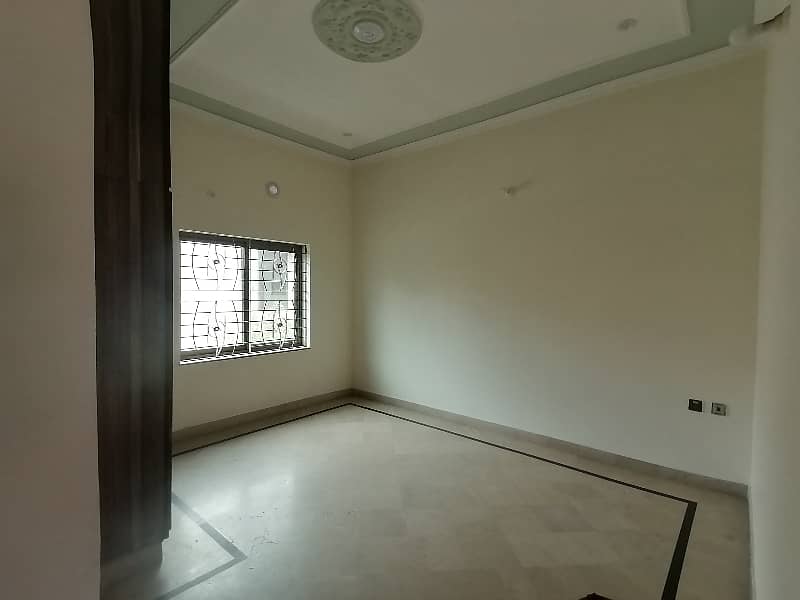 Lower Portion Sized 10 Marla Is Available For rent In Marghzar Officers Colony 9