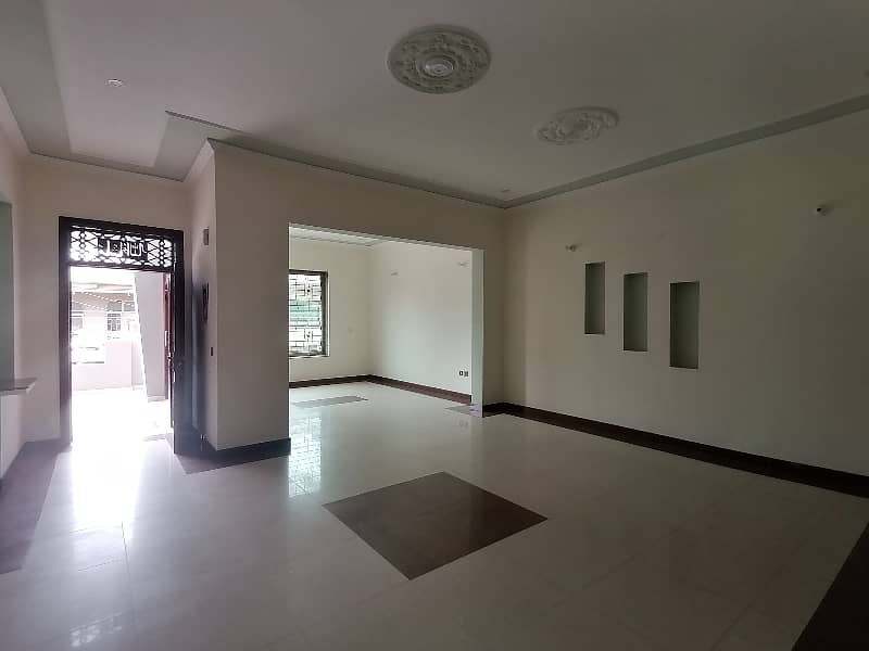 Lower Portion Sized 10 Marla Is Available For rent In Marghzar Officers Colony 10