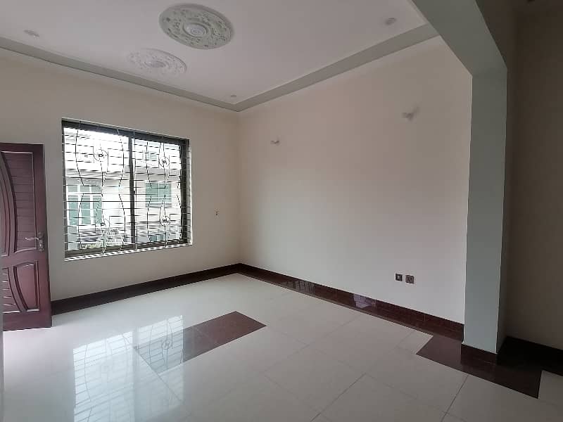 Lower Portion Sized 10 Marla Is Available For rent In Marghzar Officers Colony 20