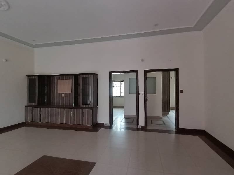 Lower Portion Sized 10 Marla Is Available For rent In Marghzar Officers Colony 21