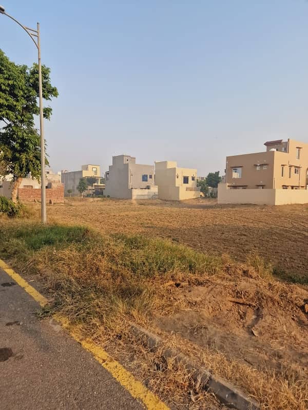 1 Kanal On Ground Developed Plot Prime Location B Block Phase 3 At Investor Rate For Sale 1