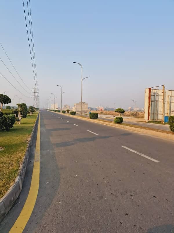 1 Kanal On Ground Developed Plot Prime Location B Block Phase 3 At Investor Rate For Sale 0