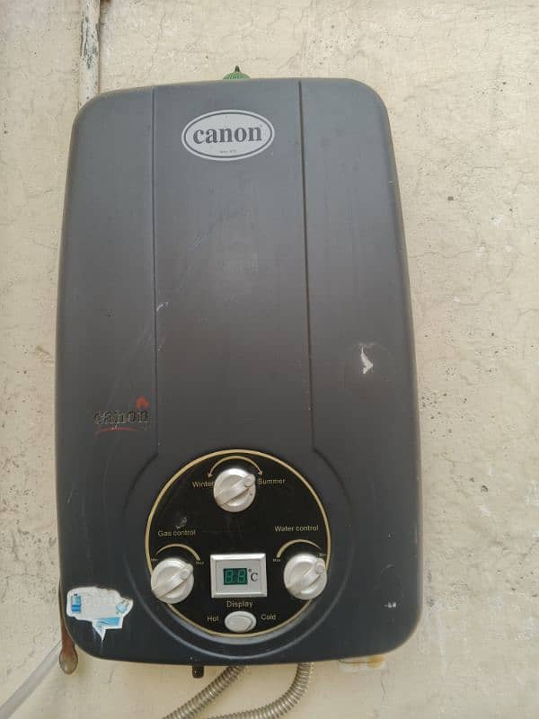 Canon Gas Gyeser 10 ltr 0