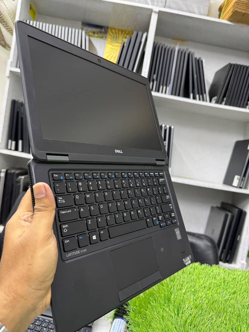 DELL LATITUDE CORE I7 5TH GENERATION (DELL 7250) 6