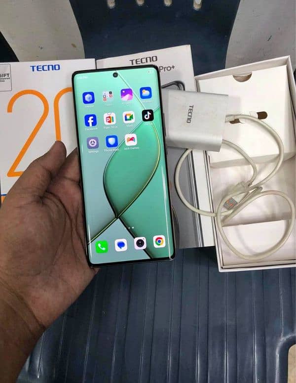 Tecno spark 20 pro plus complete Saman hai 0