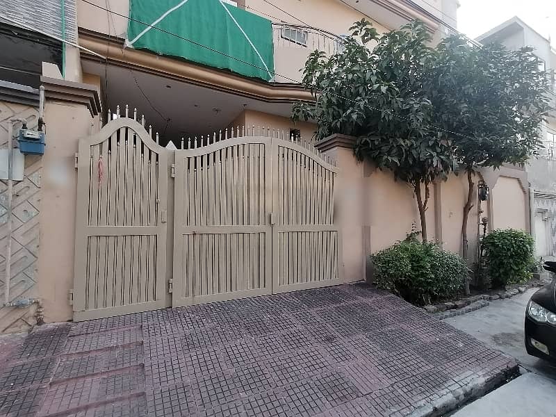 Fair-Priced 10 Marla House Available In Marghzar Officers Colony 2