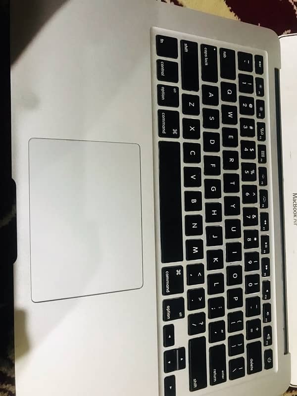 Macbook air 2017 8/128 1