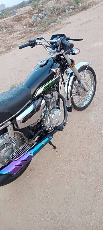 Honda 125 Model 2023 Karachi number 0312/24/92/688 1