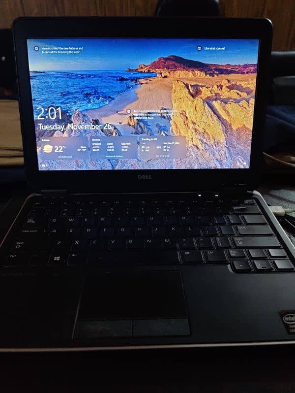 Dell Latitude 7240 0