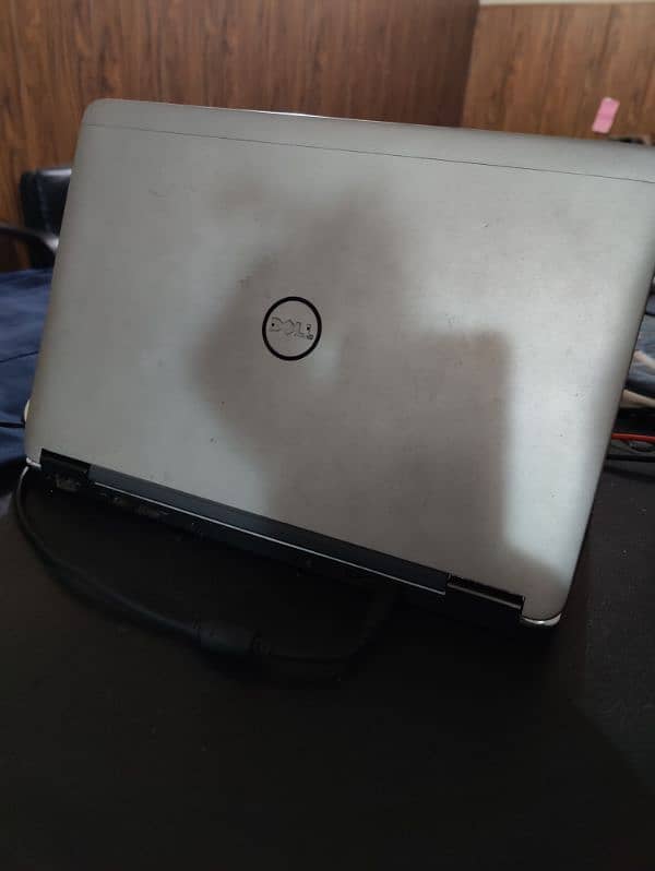 Dell Latitude 7240 1