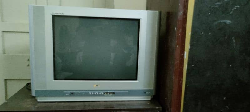 A 1 piece LG TV pc for sale in new condition 1