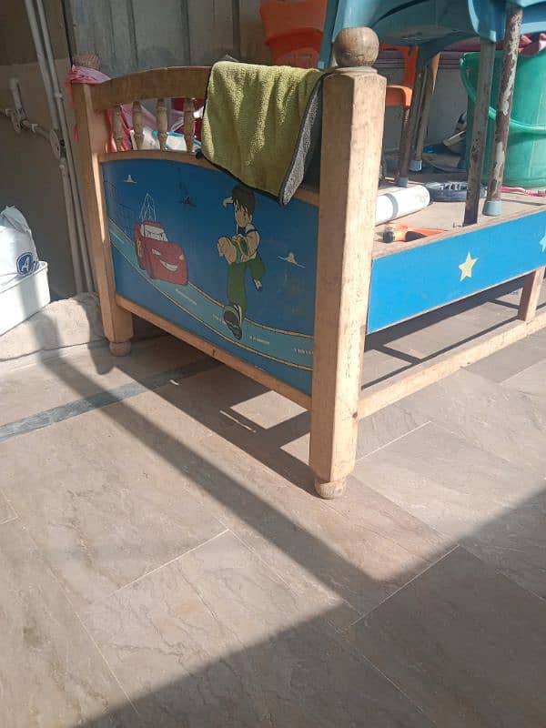 single children bed 1