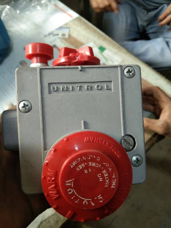 Geyser thermostat repairing karachi home services 2