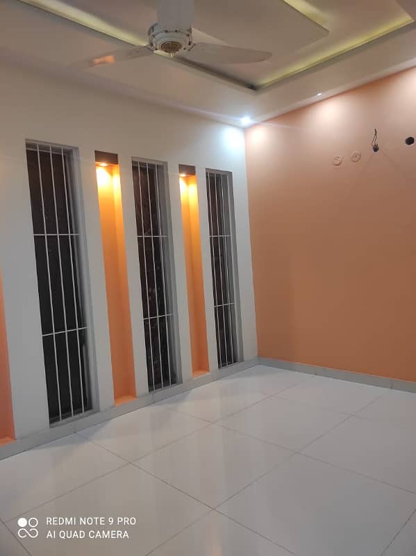 1 KANAL BEAUTIFUL UPPER PORTION AVAILABLE FOR RENT IN VALANCIA HOUSING SOCIETY 1