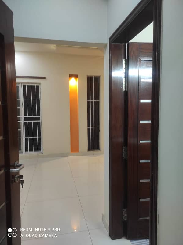 1 KANAL BEAUTIFUL UPPER PORTION AVAILABLE FOR RENT IN VALANCIA HOUSING SOCIETY 4