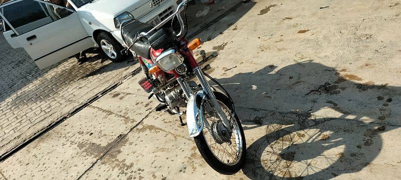 Hi I M Selling Honda 70 2012 model 5