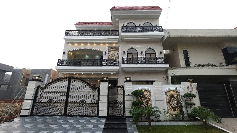 Stunning House Is Available For Sale In Bismillah Housing Scheme 1