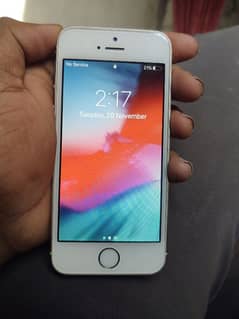 I phone s5 16gb condition 9by10