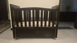 baby cot