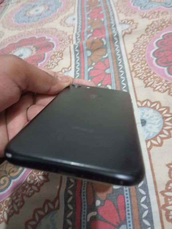 iPhone 7 (128gb) non pta 1