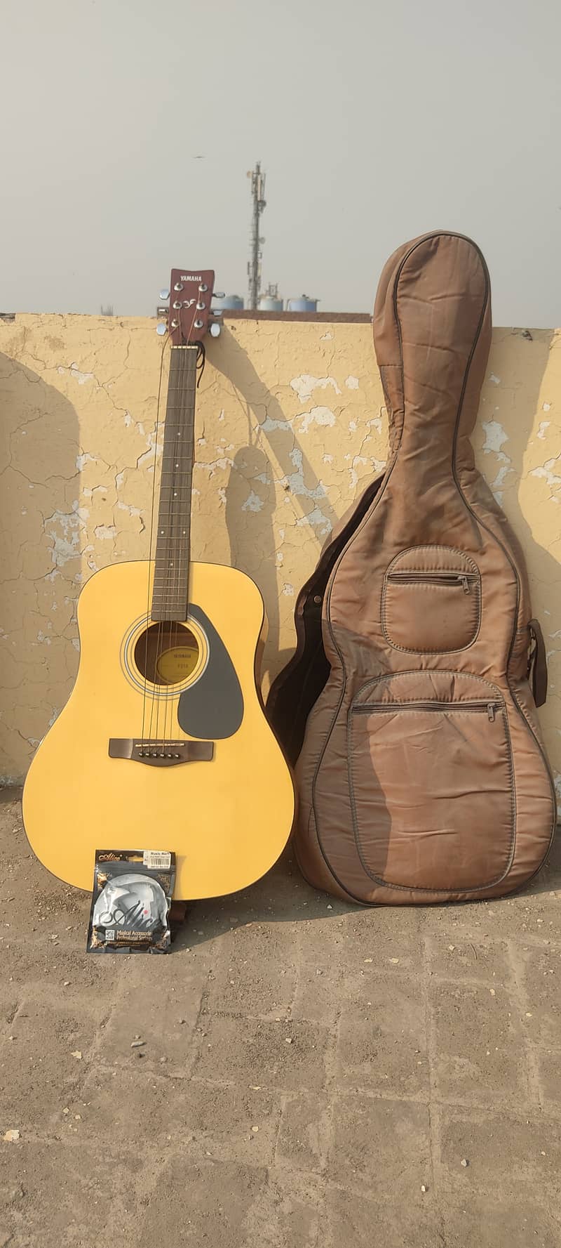 Yamaha F310 acoustic guitar 1