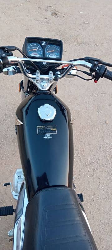 Honda 125 Model 2023 Karachi number 0312/24/92/688 3